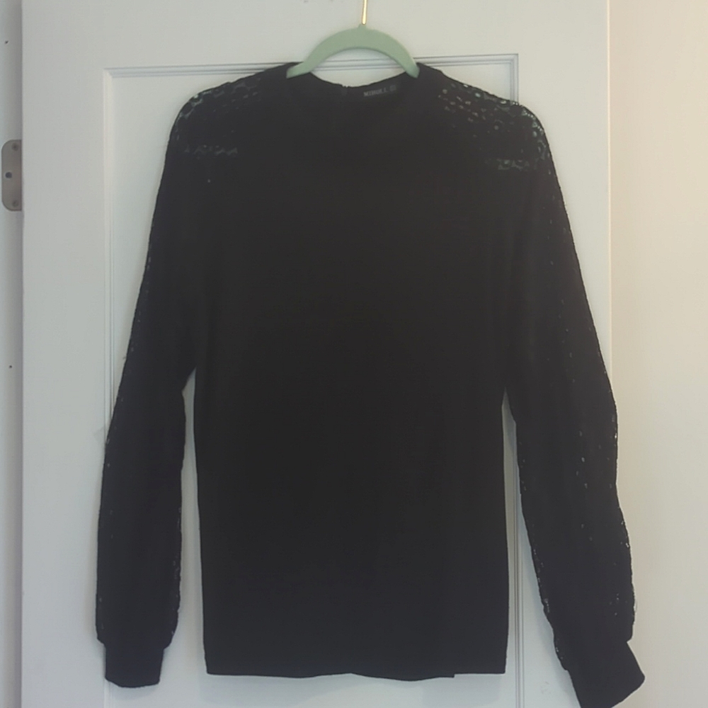 Lace sleeve top
